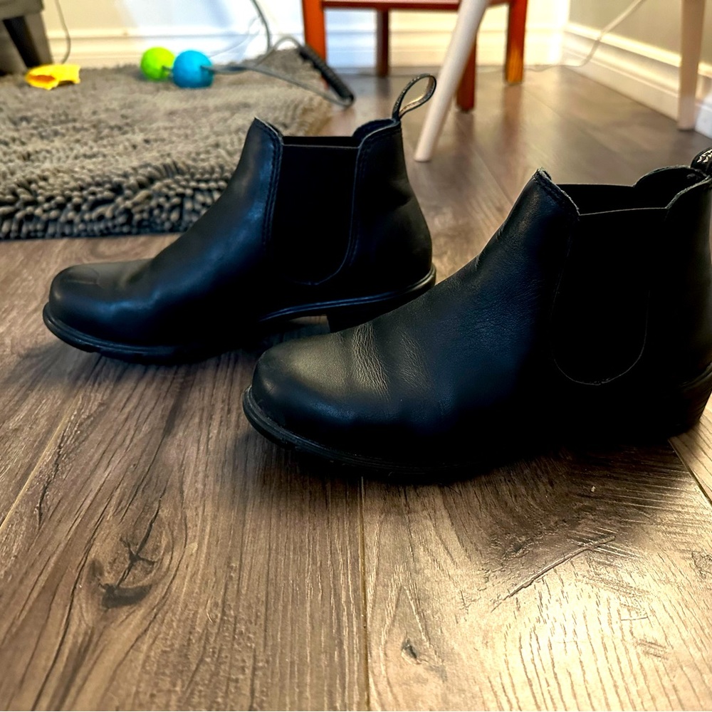 Blundstone low heel boot